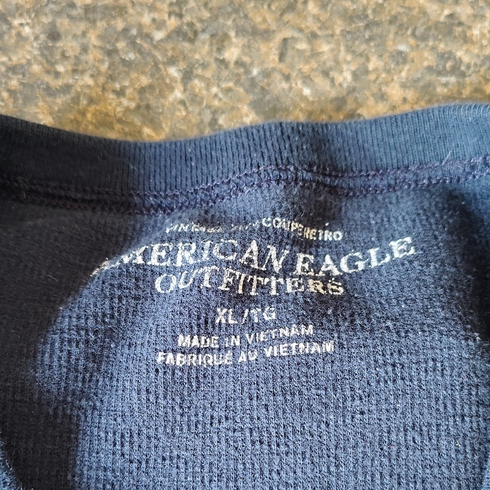 American Eagle Outfitters Navy Long Sleeve Tee